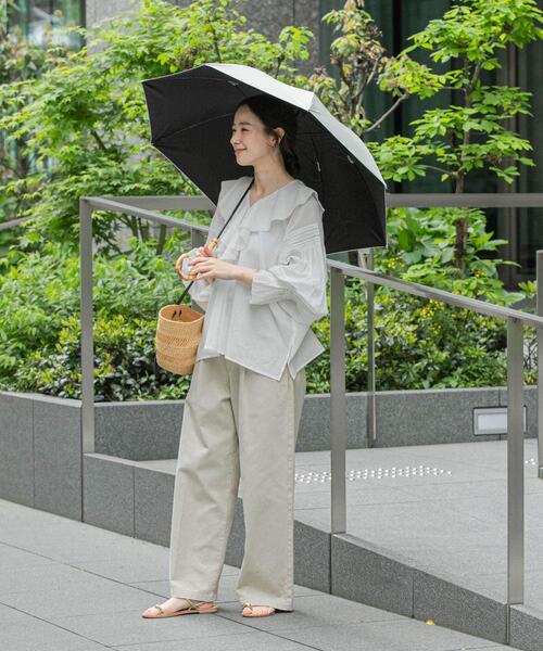 URBAN RESEARCH（アーバンリサーチ）の「晴雨兼用バンブーアンブレラ（長傘・レディース・ブラック/ライトブルー/ホワイト・-）」の5枚目の写真