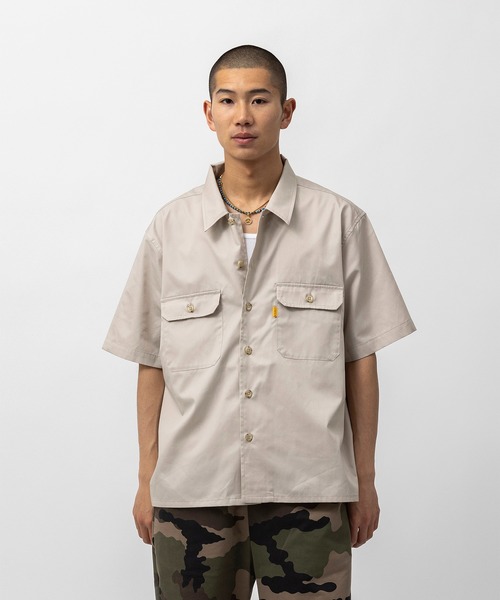 UNION(UNION TOKYO)(ユニオン)の「UNION TOKYO HICKS SS SHIRT ユニオントーキョー シャツ(シャツ/ブラウス・メンズ・ベージュ/グレー・XL/L/M/S)」の1枚目の写真