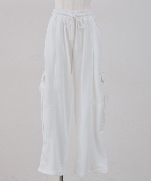 continuer de NICE CLAUP（コンティニューデナイスクラップ）の「スウェットリボンカーゴパンツ（その他パンツ・レディース・トップグレー/オフホワイト/ブラック・FREE）」の2枚目の写真