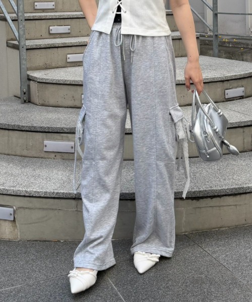 continuer de NICE CLAUP（コンティニューデナイスクラップ）の「スウェットリボンカーゴパンツ（その他パンツ・レディース・トップグレー/オフホワイト/ブラック・FREE）」の10枚目の写真