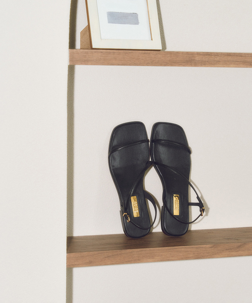 GRISE(グリーズ)の「MIDORI UEEDA×GRISEナローストラップフラットサンダル(サンダル・レディース・ブラック/ブラウン・SMALL/MEDIUM/LARGE/X-LARGE)」の10枚目の写真