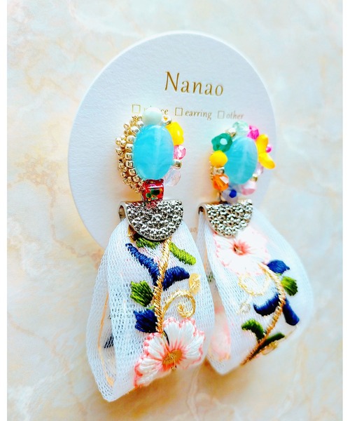 tone（トーン）の「【七音】チェコガラス刺繍インドリボンのピアス(MA)（ピアス（両耳用）・レディース・ライトブルー/ブラウン/パープル・FREE）」の9枚目の写真