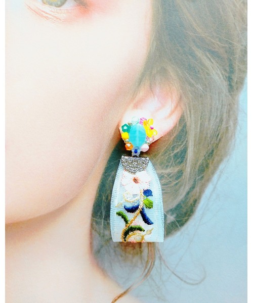 tone（トーン）の「【七音】チェコガラス刺繍インドリボンのピアス(MA)（ピアス（両耳用）・レディース・ライトブルー/ブラウン/パープル・FREE）」の10枚目の写真
