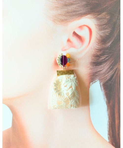 tone（トーン）の「【七音】チェコガラス刺繍インドリボンのピアス(MA)（ピアス（両耳用）・レディース・ライトブルー/ブラウン/パープル・FREE）」の16枚目の写真