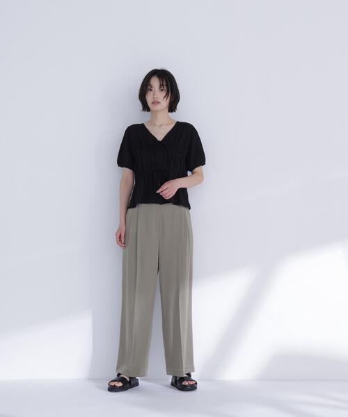 NATURAL BEAUTY BASIC(ナチュラルビューティーベーシック)の「フロントリボンシュリンクカットソー(Tシャツ/カットソー・レディース・ブルー/オフホワイト/ブラック・フリ-)」の19枚目の写真