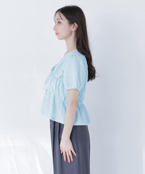 NATURAL BEAUTY BASIC(ナチュラルビューティーベーシック)の「フロントリボンシュリンクカットソー(Tシャツ/カットソー・レディース・ブルー/オフホワイト/ブラック・フリ-)」の10枚目の写真