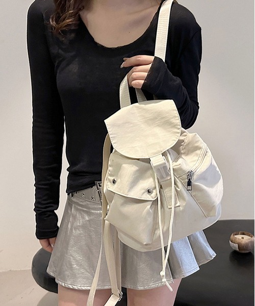 LA VORAGINE(ラ ヴォラジネ)の「軽いバッグアシメポケットコンパクトリュックサック(バックパック/リュック・レディース・ピンク/ブラック/アイボリー/ブルー・FREE)」の22枚目の写真