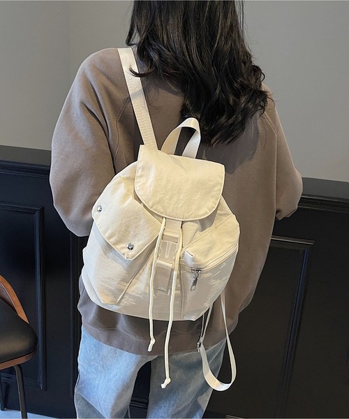 LA VORAGINE(ラ ヴォラジネ)の「軽いバッグアシメポケットコンパクトリュックサック(バックパック/リュック・レディース・ピンク/ブラック/アイボリー/ブルー・FREE)」の18枚目の写真