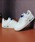 NIKE�i�i�C�L�j�́uW AIR FORCE 1 '07 SE�@IF0498-101�i�X�j�[�J�[�j�v�b�z���C�g