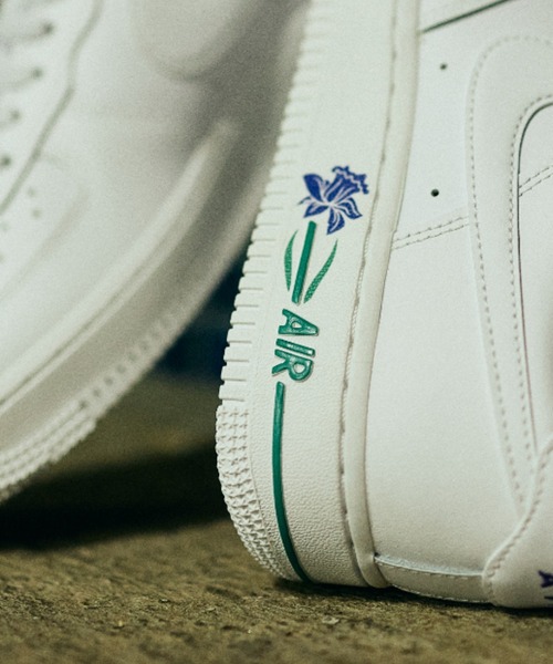 NIKE(ナイキ)の「W AIR FORCE 1 '07 SE IF0498-101(スニーカー・レディース・ホワイト・22.5cm/29.0cm/28.5cm/28.0cm/27.5cm/24.0cm/23.5cm/23.0cm/22.0cm/27.0cm/26.5cm/26.0cm/25.5cm/25.0cm/24.5cm)」の17枚目の写真
