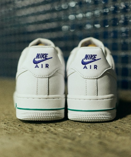 NIKE(ナイキ)の「W AIR FORCE 1 '07 SE IF0498-101(スニーカー・レディース・ホワイト・22.5cm/29.0cm/28.5cm/28.0cm/27.5cm/24.0cm/23.5cm/23.0cm/22.0cm/27.0cm/26.5cm/26.0cm/25.5cm/25.0cm/24.5cm)」の15枚目の写真