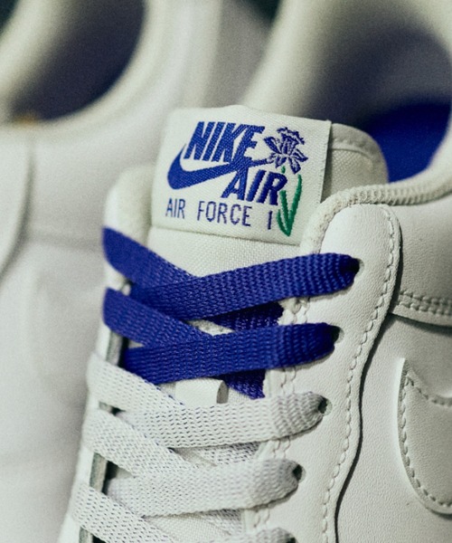 NIKE(ナイキ)の「W AIR FORCE 1 '07 SE IF0498-101(スニーカー・レディース・ホワイト・22.5cm/29.0cm/28.5cm/28.0cm/27.5cm/24.0cm/23.5cm/23.0cm/22.0cm/27.0cm/26.5cm/26.0cm/25.5cm/25.0cm/24.5cm)」の14枚目の写真