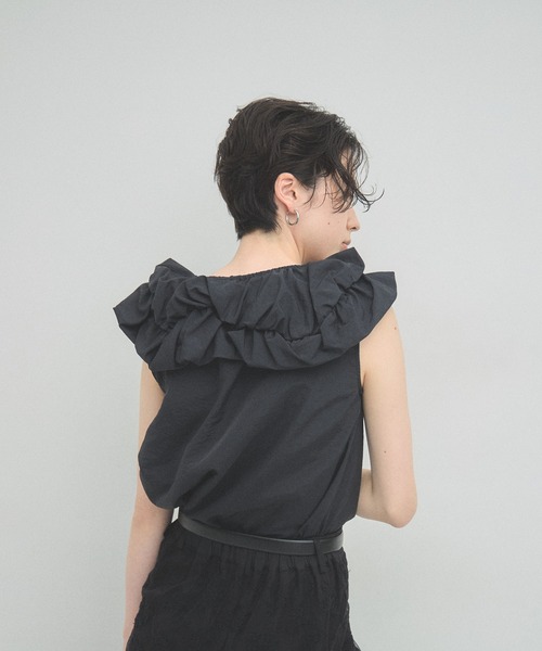 ARVELLIA（アルベリア）の「CLOUD RUFFLE BLOUSE（シャツ/ブラウス・レディース・ブラック/ホワイト・M）」の15枚目の写真