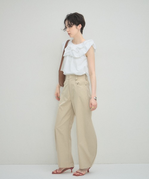 ARVELLIA（アルベリア）の「CLOUD RUFFLE BLOUSE（シャツ/ブラウス・レディース・ブラック/ホワイト・M）」の19枚目の写真