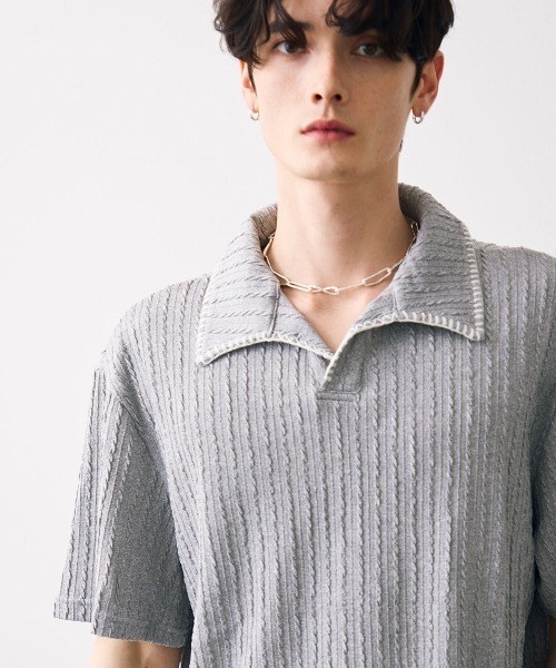 Shoowtime(ショウタイム)の「Stitched-seam knit polo / ステッチシームニットポロ(Tシャツ/カットソー・メンズ・グレー/ブラック・MEDIUM/LARGE/X-LARGE)」の10枚目の写真