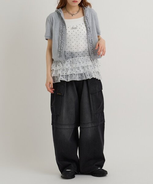 w closet（ダブルクローゼット）の「【4色展開/無地/ドット柄】シアーフリルキャミ 夏服（キャミソール・レディース・レッド/オフホワイト/アイボリー/ブラック・FREE）」の9枚目の写真