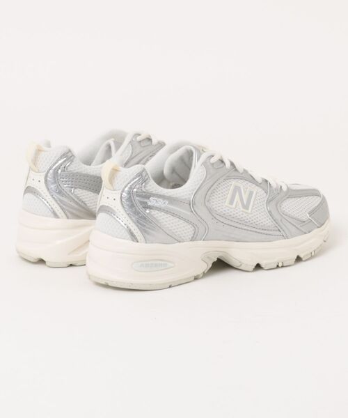 NEW BALANCE(ニューバランス)の「【New Balance】U5303IR 530(スニーカー・レディース・シルバー・25/24.5/23/24/23.5)」の2枚目の写真