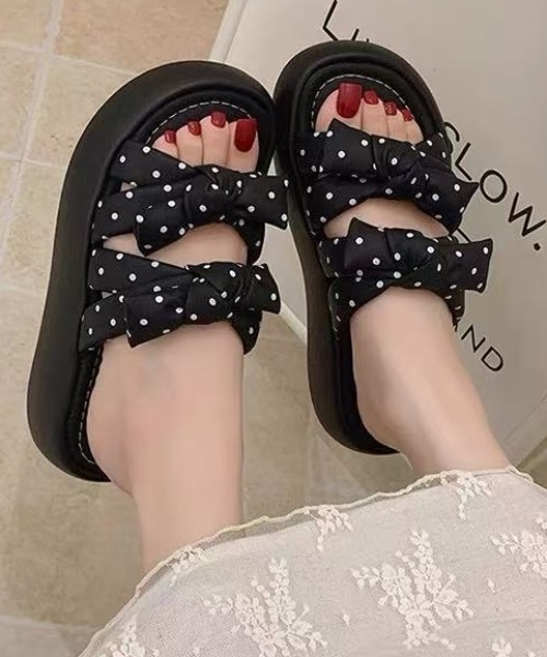 Teem Store(チームストア)の「ドット柄ダブルリボン厚底サンダル(サンダル・レディース・ブラック/アイボリー・L/M)」の8枚目の写真