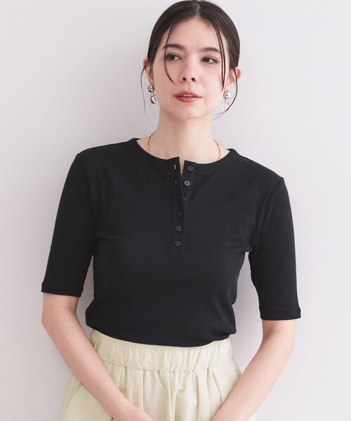 OPAQUE.CLIP(オペークドットクリップ)の「シアーコットンヘンリーネックカットソー【洗濯機OK】(Tシャツ/カットソー・レディース・ダークブラウン/アイボリー/ブラック・38/40)」の17枚目の写真