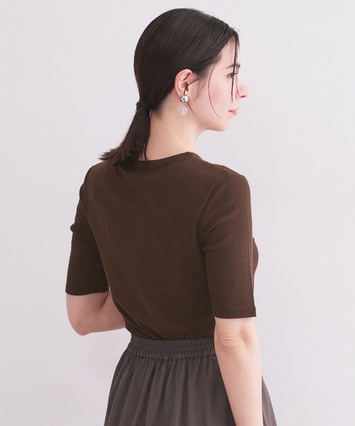 OPAQUE.CLIP(オペークドットクリップ)の「シアーコットンヘンリーネックカットソー【洗濯機OK】(Tシャツ/カットソー・レディース・ダークブラウン/アイボリー/ブラック・38/40)」の13枚目の写真