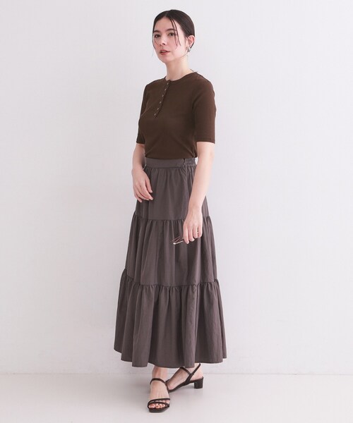 OPAQUE.CLIP(オペークドットクリップ)の「シアーコットンヘンリーネックカットソー【洗濯機OK】(Tシャツ/カットソー・レディース・ダークブラウン/アイボリー/ブラック・38/40)」の11枚目の写真