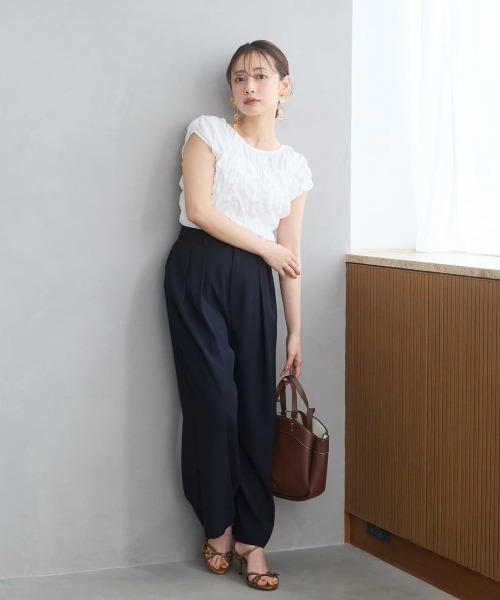 COHINA(コヒナ)の「ツータックとろみマリンパンツ 【低身長・小柄女性】(その他パンツ・レディース・ブルーグレー/ネイビー/オフホワイト・M-Short/S-Short/XS-Short/M-Regular/S-Regular/XS-Regular)」の4枚目の写真