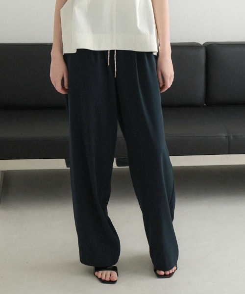 DONOBAN(ドノバン)の「ダブルウエストストレートパンツ(スラックス・レディース・ネイビー/ベージュ・MEDIUM/LONG/SHORT)」の2枚目の写真