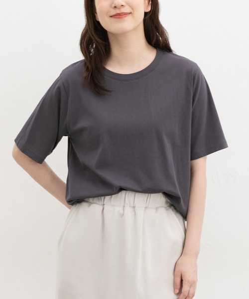 Honeys(ハニーズ)の「【接触冷感・ひんやりコットン】ひんやり綿半袖Tシャツ(Tシャツ/カットソー・レディース・スミクロ/レッド/ブラック/ブラウン/ダークブルー/オフホワイト・S/M/LL/L)」の4枚目の写真