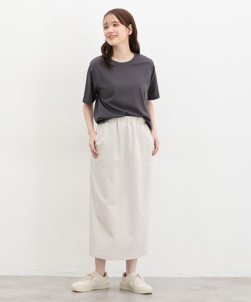 Honeys(ハニーズ)の「【接触冷感・ひんやりコットン】ひんやり綿半袖Tシャツ(Tシャツ/カットソー・レディース・スミクロ/レッド/ブラック/ブラウン/ダークブルー/オフホワイト・S/M/LL/L)」の22枚目の写真