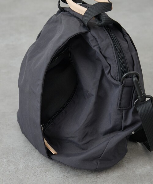 EARTH MADE（アースメイド）の「【WEB限定】【EARTH MADE】軽量ナイロンミニ2WAYショルダーバッグ（ショルダーバッグ・レディース・ベージュ/ブラック/パープル・フリー）」の17枚目の写真
