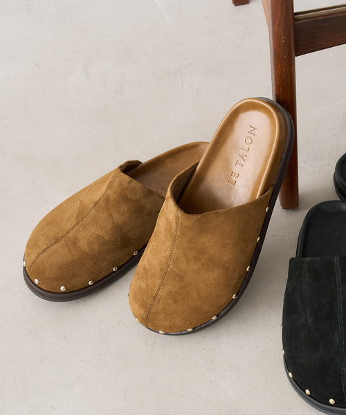 FLAT（フラット）の「レザースタッズクロッグ（その他シューズ・レディース・ブラック/キャメル・SMALL/MEDIUM/LARGE/X-LARGE）」の14枚目の写真