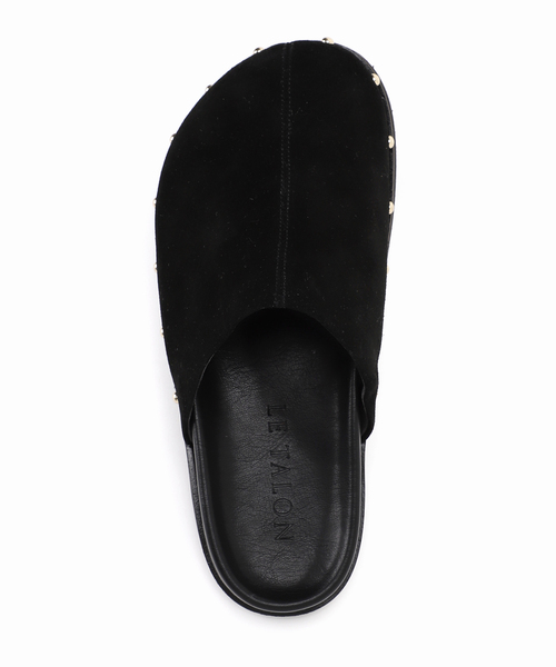 FLAT（フラット）の「レザースタッズクロッグ（その他シューズ・レディース・ブラック/キャメル・SMALL/MEDIUM/LARGE/X-LARGE）」の19枚目の写真