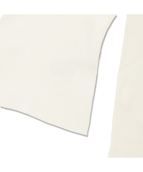 Guess(ゲス)の「MEGHAN Sweater セーター ニット(ニット/セーター・レディース・クリーム/ブラック/ライトピンク・X-SMALL/SMALL/MEDIUM/LARGE)」の9枚目の写真