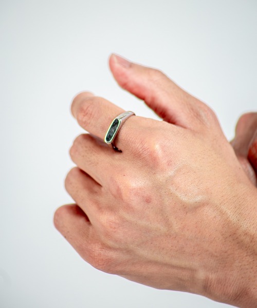 TOM WOOD(トムウッド)の「【TOMWOOD(トムウッド)】Mario Ring Larvikite シルバーリング 指輪 ラルビカイト(リング・メンズ・シルバー・62/60/58/56)」の8枚目の写真