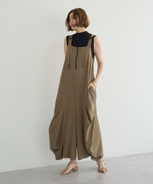 Editt by YECCA VECCA(エディットバイイェッカヴェッカ)の「【適ON】COOLコクーンサロペット【セットアップ対応】(サロペット/オーバーオール・レディース・カーキ/チャコールグレー/ブラック・FREE)」の4枚目の写真
