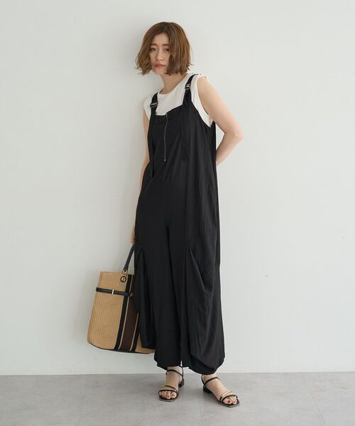 Editt by YECCA VECCA(エディットバイイェッカヴェッカ)の「【適ON】COOLコクーンサロペット【セットアップ対応】(サロペット/オーバーオール・レディース・カーキ/チャコールグレー/ブラック・FREE)」の5枚目の写真