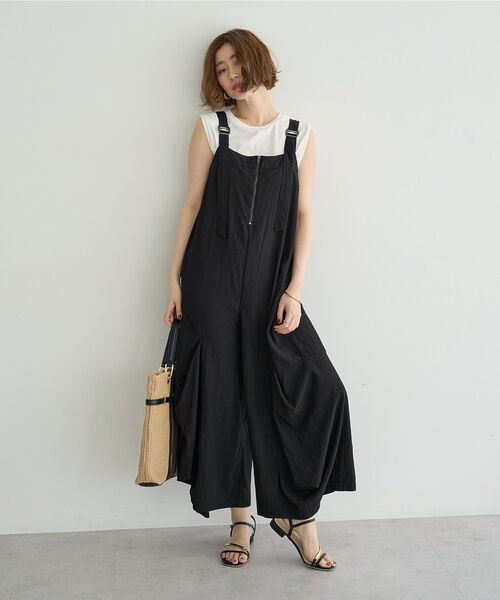 Editt by YECCA VECCA(エディットバイイェッカヴェッカ)の「【適ON】COOLコクーンサロペット【セットアップ対応】(サロペット/オーバーオール・レディース・カーキ/チャコールグレー/ブラック・FREE)」の6枚目の写真