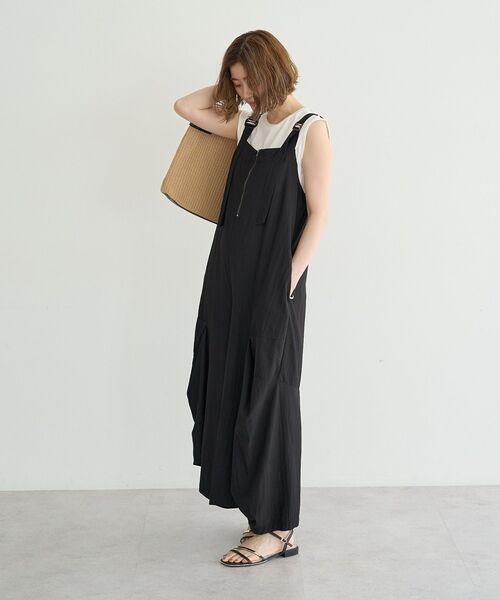 Editt by YECCA VECCA(エディットバイイェッカヴェッカ)の「【適ON】COOLコクーンサロペット【セットアップ対応】(サロペット/オーバーオール・レディース・カーキ/チャコールグレー/ブラック・FREE)」の8枚目の写真