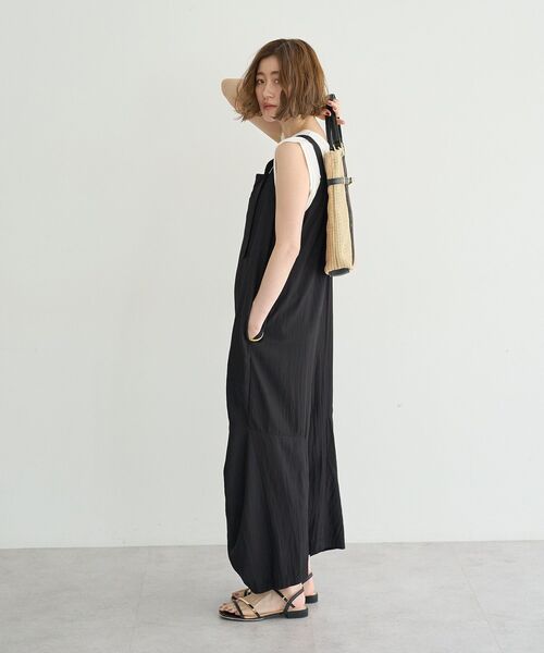 Editt by YECCA VECCA(エディットバイイェッカヴェッカ)の「【適ON】COOLコクーンサロペット【セットアップ対応】(サロペット/オーバーオール・レディース・カーキ/チャコールグレー/ブラック・FREE)」の9枚目の写真