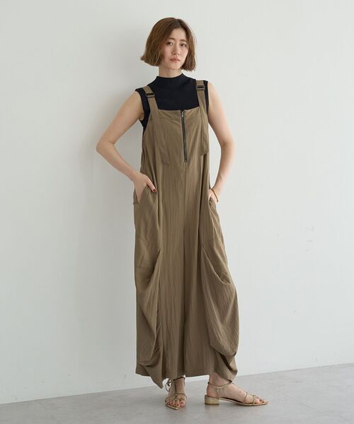 Editt by YECCA VECCA(エディットバイイェッカヴェッカ)の「【適ON】COOLコクーンサロペット【セットアップ対応】(サロペット/オーバーオール・レディース・カーキ/チャコールグレー/ブラック・FREE)」の11枚目の写真