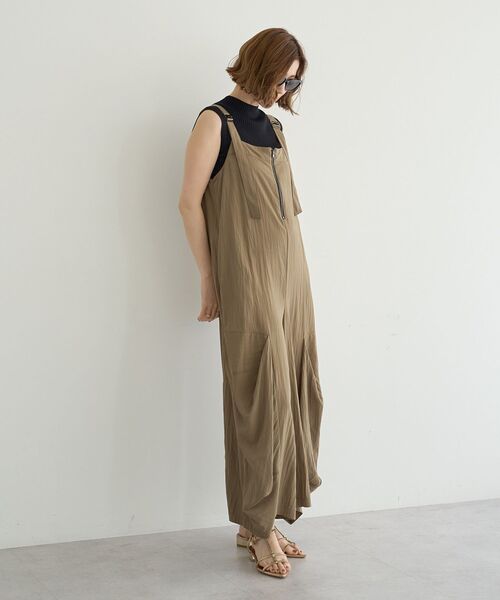 Editt by YECCA VECCA(エディットバイイェッカヴェッカ)の「【適ON】COOLコクーンサロペット【セットアップ対応】(サロペット/オーバーオール・レディース・カーキ/チャコールグレー/ブラック・FREE)」の13枚目の写真