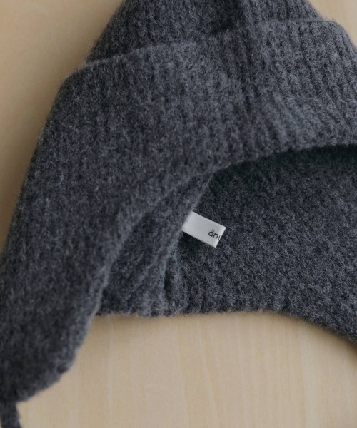CANAL JEAN(キャナルジーン)の「anuke Ribknit Flight Cap リブニットフライトキャップ/62621020(ニットキャップ/ビーニー・レディース・ベージュ/チャコールグレー/ブラウン・ONE SIZE)」の7枚目の写真