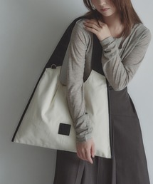 RT；ESKA（アールティーエスカ）の「RT；ESKA（アールティーエスカ） / Shape Tote - Triangle（トートバッグ）」