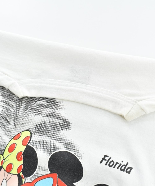 DISNEY VINTAGE(ディズニーヴィンテージ)の「【USED】90’s Fruit of the Loom “Disney/ Mickey&Minnie” キャラクター Tシャツ USA製(Tシャツ/カットソー・メンズ・ホワイト・X-LARGE)」の7枚目の写真