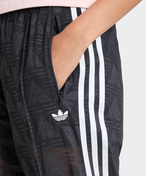 adidas(アディダス)の「ファイアーバード クラシック レース トラックパンツ / アディダスオリジナルス adidas Originals(スウェットパンツ・レディース・ブラック・XX-LARGE/LARGE/MEDIUM/SMALL/X-LARGE)」の3枚目の写真