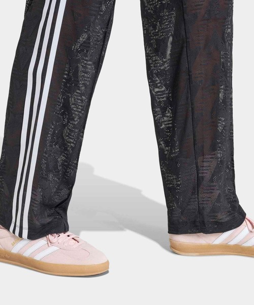 adidas(アディダス)の「ファイアーバード クラシック レース トラックパンツ / アディダスオリジナルス adidas Originals(スウェットパンツ・レディース・ブラック・XX-LARGE/LARGE/MEDIUM/SMALL/X-LARGE)」の4枚目の写真