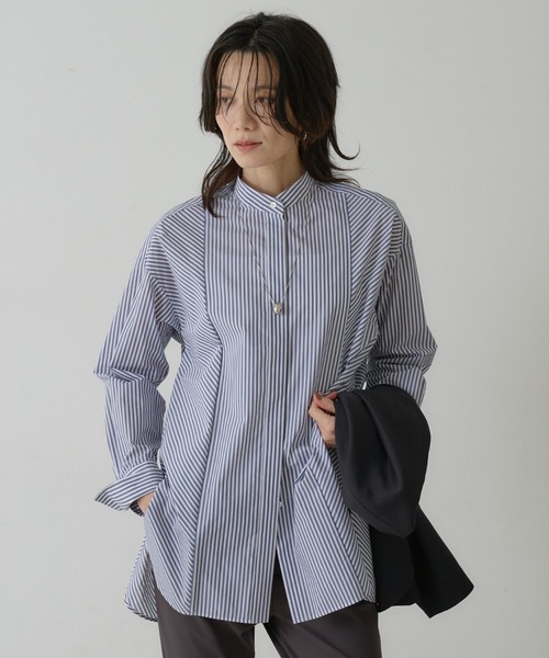 qualite(カリテ)の「ストライプスタンドカラーシャツ(シャツ/ブラウス・レディース・ネイビー/ブラウン/ベージュ・フリー)」の10枚目の写真