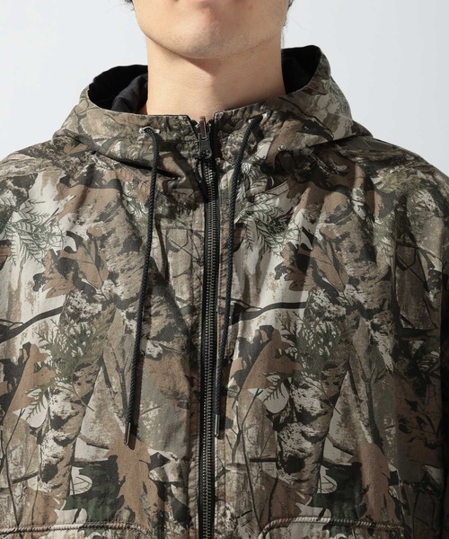 niko and...(ニコアンド)の「リバーシブルフードカモブルゾン(ブルゾン・メンズ・ブラック/ブラウン・MEDIUM/LARGE)」の18枚目の写真