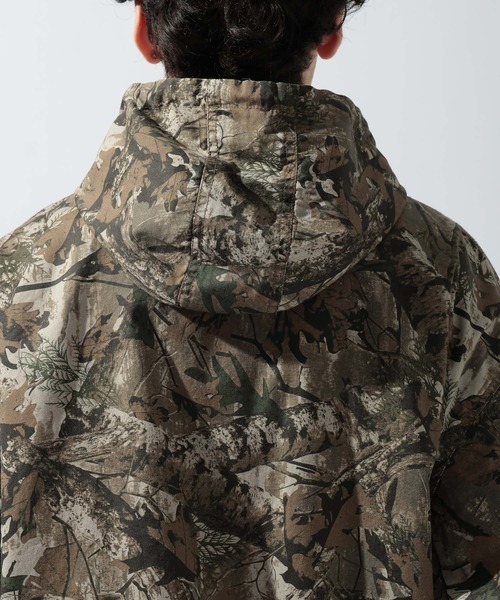 niko and...(ニコアンド)の「リバーシブルフードカモブルゾン(ブルゾン・メンズ・ブラック/ブラウン・MEDIUM/LARGE)」の19枚目の写真