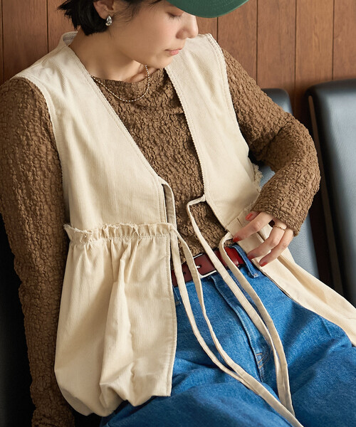 FREAK'S STORE(フリークスストア)の「RED KAP × FREAK'S STORE/レッドキャップ 別注 コーデュロイ 裾バルーンリボンベスト(ベスト・レディース・ワインレッド/ナチュラル/チャコールグレー・フリ-)」の8枚目の写真